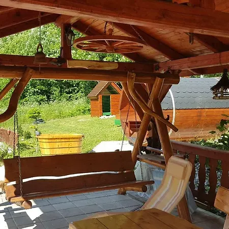 Drevenica Pod Horou * Vysna Korna